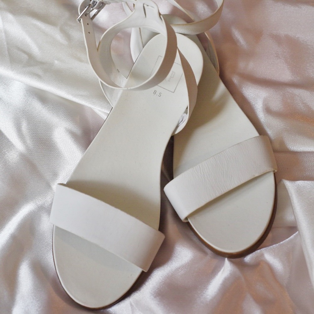 White leather ankle strap gap sandals 8.5